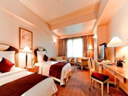  New World Renaissance Hotel Makati City 5*
