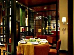   New World Renaissance Hotel Makati City 5*