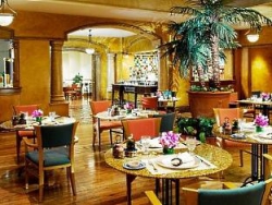 ���� ����� The Peninsula Manila 5*