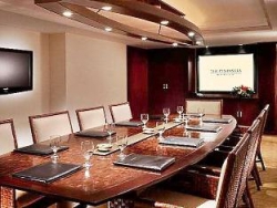 ���� ����� The Peninsula Manila 5*