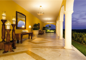 ���� ����� Secrets Capri Riviera Cancun 5*
