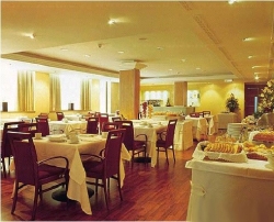 ���� ����� Aparthotel Mariano Cubi  4*