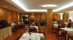 ���� ����� Aparthotel Mariano Cubi  4*