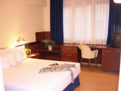 ���� ����� Husa Tres Torres 3*