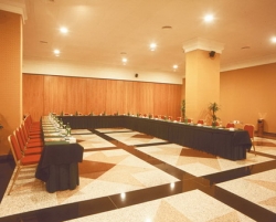 ���� ����� Senator 4*