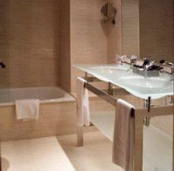 ���� ����� Zenit Borrell 4*