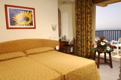 ���� ����� Dalmatas 4*