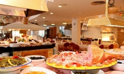 ���� ����� Pinos Park 4*