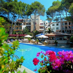 ���� ����� Hesperia Villamil 4*