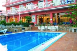 ���� ����� Aqua-HotelL Bertran 3*