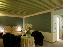 ���� ����� HOTEL MONACO and  GRAND CANAL 4*