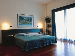 ���� ����� MARRIOTT GRAND HOTEL FLORA 4*