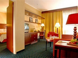 ���� ����� Courtyard by Marriot 4*