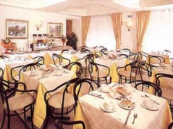 ���� ����� Siracusa 4*