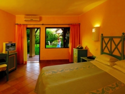 ���� ����� CHIA LAGUNA RESORT (DOMUS DE MARIA) 4*