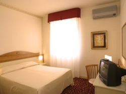 ���� ����� LE GINESTRE (PORTO CERVO) 4*
