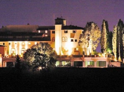 ���� ����� CASTELLO DEL NERO (TAVARNELLE VAL DI PESA - FLORENCE) 5*