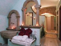���� ����� CASTELLO DELLA CASTELLUCCIA (ROME) 4*