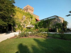 ���� ����� CASTELLO DI MAGONA (MAREMMA - GROSSETO) 4*
