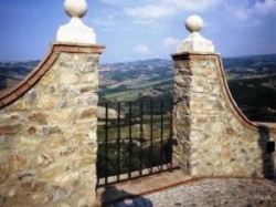 ���� ����� CASTELLO DI VELONA (MONTALCINO) 4*