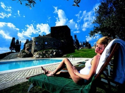 ���� ����� CASTELLO DI VELONA (MONTALCINO) 4*