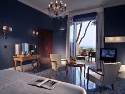 ���� ����� L`ALBERGO DELLA REGINA ISABELLA (LACCO AMENO) 5*
