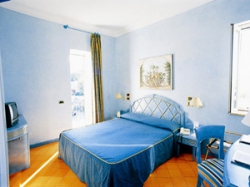 ���� ����� MIRAMARE AND CASTELLO (ISCHIA PORTO) 5*