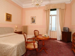 ���� ����� HOTEL VILLA DEL SOGNO (GARDONE RIVIERA) 5*