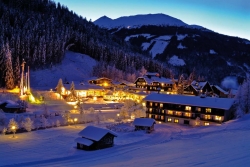 ���� ����� Hoteldorf Gruener Baum 4*