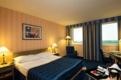 ���� ����� NH Danube City 5*