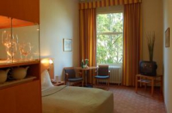 ���� ����� Am Opernring 4*
