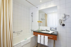 ���� ����� Courtyard by Marriott Schoenbrunn 4*