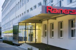 ���� ����� Rainers 4*