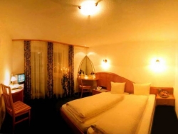 ���� ����� Garni Neder 3*