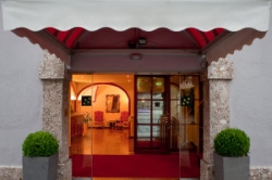 ���� ����� Mirabellplatz 4*