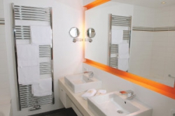 ���� ����� Adler 4*