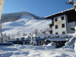 ���� ����� Interstar 4*