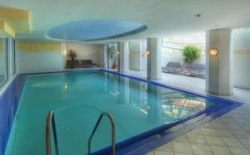 ���� ����� Latini 4*