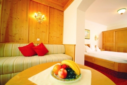 ���� ����� Neuhaus 4*