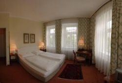 ���� ����� Vierjahreszeiten 4*