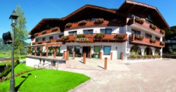 ���� ����� Zur Burgruine 4*
