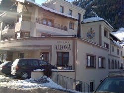 ���� ����� Albona 4*