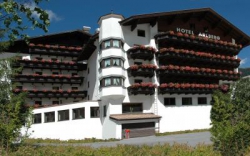 ���� ����� Arlberg 4*