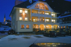���� ����� Garni Astoria 4*