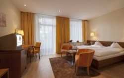 ���� ����� Goldenes Schiff 4*