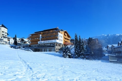 ���� ����� Gourmethotel Maximilian 4*