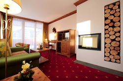 ���� ����� Gourmethotel Maximilian 4*