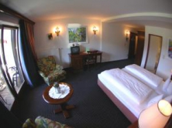 ���� ����� Hocheder 4*