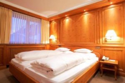���� ����� Madlein 4*