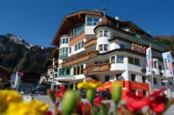 ���� ����� Neuhintertux 4*